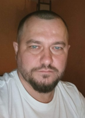 Михаил Евтенко из Ленинградскаи 42 года