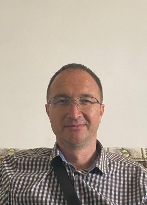 Константин Томов