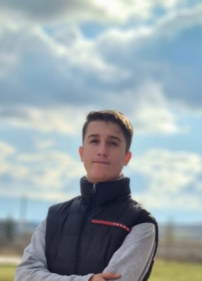 YUNUS EMRE POLAT, 18, Türkiye Cumhuriyeti, Kocahasanlı