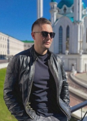 Артур из Орска 43 года