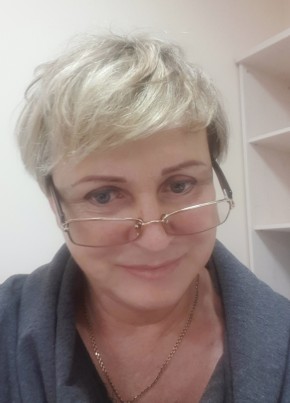 Нина, 61, Россия, Евпатория