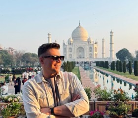 Artyom Sidorova, 40, New York City