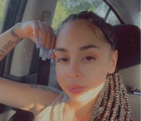 Justina, 24, New York City