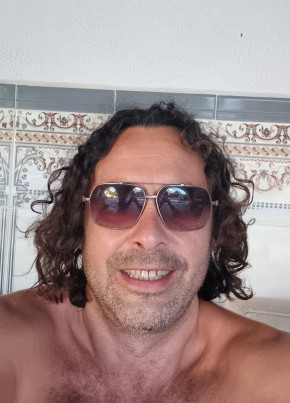 TIM, 46, Estado Español, El Vendrell
