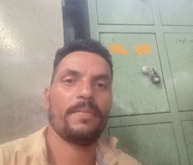 Gora, 18, Chandigarh