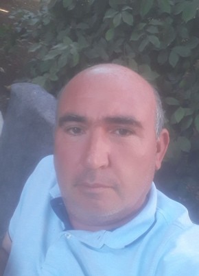 Yılmaz, 44, Türkiye Cumhuriyeti, İstanbul