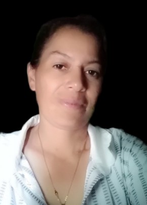 Aura, 41, República de Nicaragua, Managua