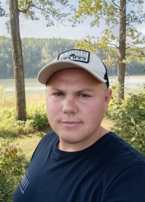 Oleksіy Korenyuk, 30, Canada, Edmonton