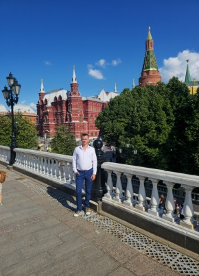 Артём из Видное 34 года