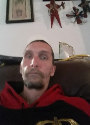 Earl Grubba, 46, United States of America, Weirton