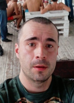 Артур из Санкт-Петербурга 42 года