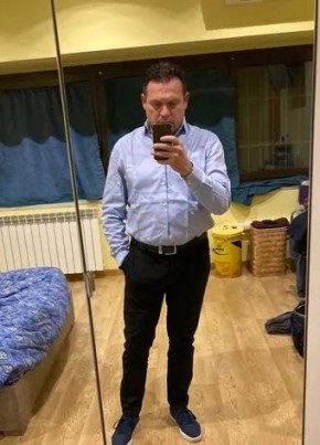 Алексей из Paris 59 лет
