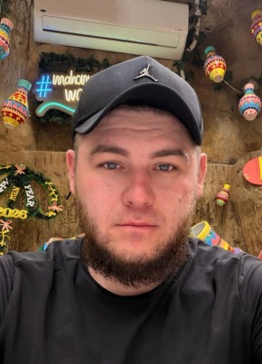 Artem из Calgary 27 лет
