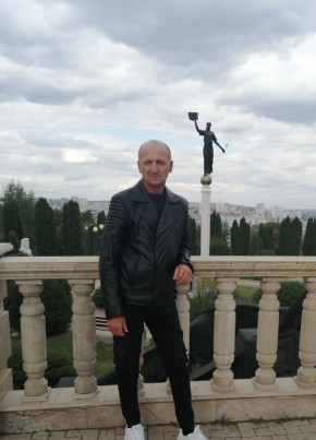 Геннадий