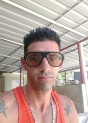 Yosdiel из La Habana 30 лет