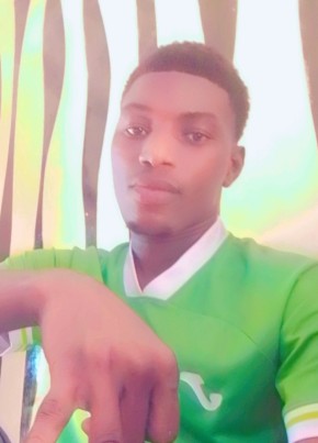 Lamine Cissé из Ziguinchor 25 лет