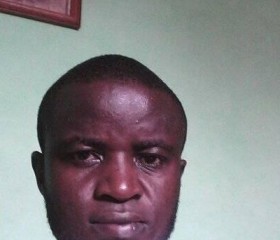 Sume, 24, Nkongsamba