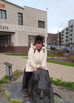 Марина, 62, Россия, Южно-Сахалинск