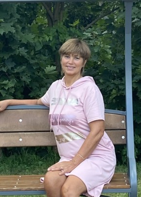 Галина, 61, Россия, Санкт-Петербург