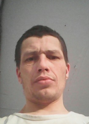 Юрий, 34, Россия, Шатрово
