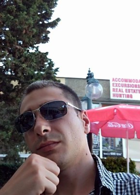 Anatoli, 31, Република България, София