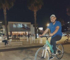 احمد, 35, Tirana