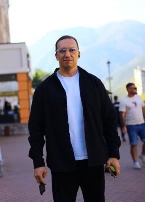 Дмитрий из Сочи 40 лет