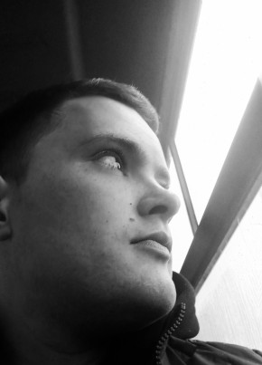 Владислав из Шарыпово 22 года