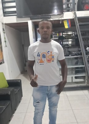 Axes из Santiago de Cali 44 года