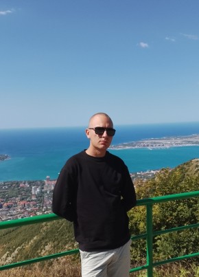 Александр из Геленджика 23 года