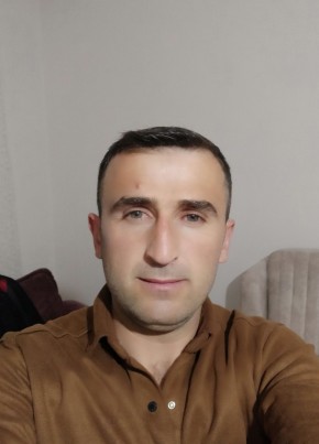 İbrahim Yağmurcu, 31, Türkiye Cumhuriyeti, İstanbul
