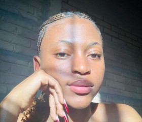 Sasha, 23, Lusaka