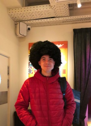 Илья из Чебоксары 24 года