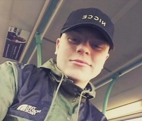 Bobby, 18, Sheffield