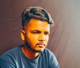 Manu, 23, Hukeri