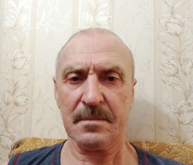 Виктор, 66 лет, Геленджик