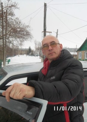 Влад, 52, Россия, Курманаевка