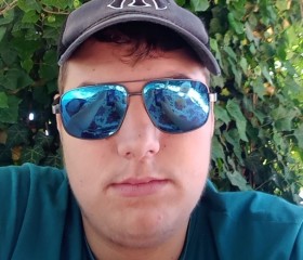Liviu Fluturas, 19, Braila