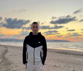 Denis, 22, Tel Aviv