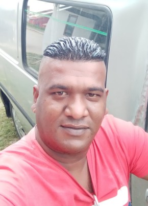 KRISHNA , 40, Republiek Suriname, Paramaribo