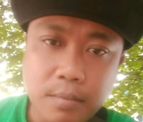 Komo fn, 34, Surakarta
