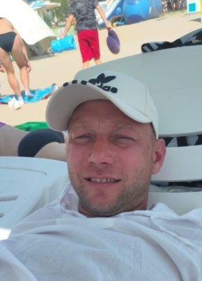 Anatoliy, 44, Russia, Nefteyugansk