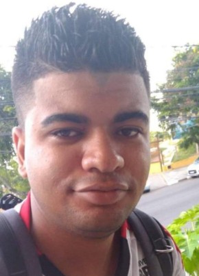 Lucas из Ribeira do Pombal 31 год