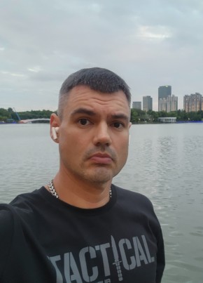 Виктор, 38, Россия, Холмск