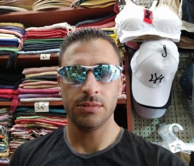 מונייר, 40, Ramallah