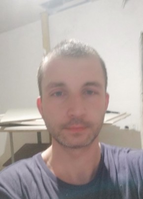 Денис из Tiraspolul Nou 44 года