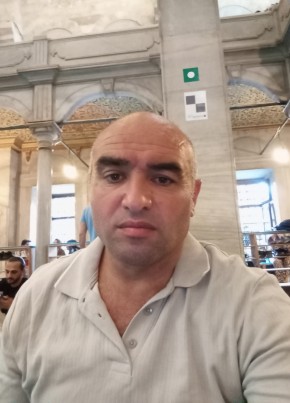 Saim из İstanbul 41 год