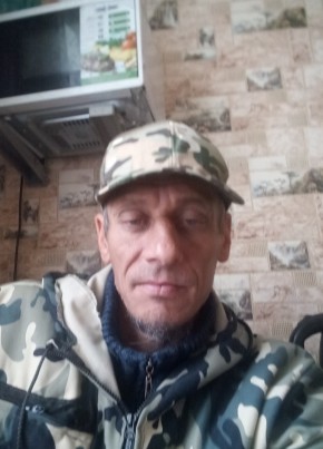 Максим из Заринска 45 лет