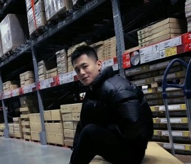 张焜越, 24, Wuhan