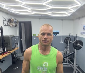 Oleg, 38, Saint Petersburg